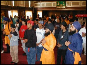 Gurmat Camp 2002 - Sangat in the Darbar Sahib