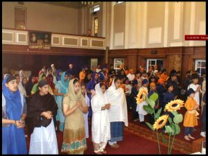 Gurmat Camp 2002 - Sangat in the Darbar Sahib